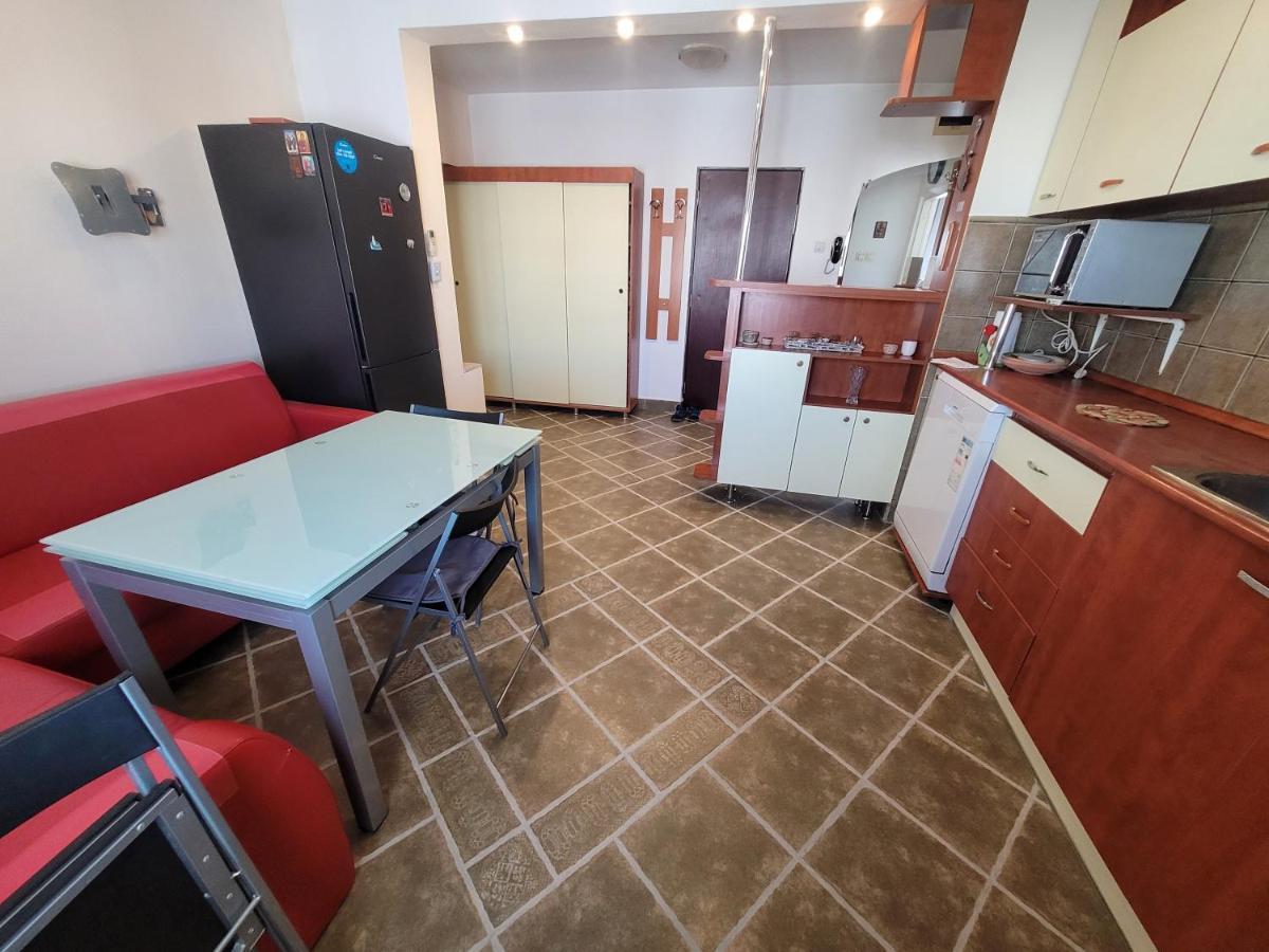 Quiet, Relaxing, Family Friendly Lejlighed Bukarest Eksteriør billede