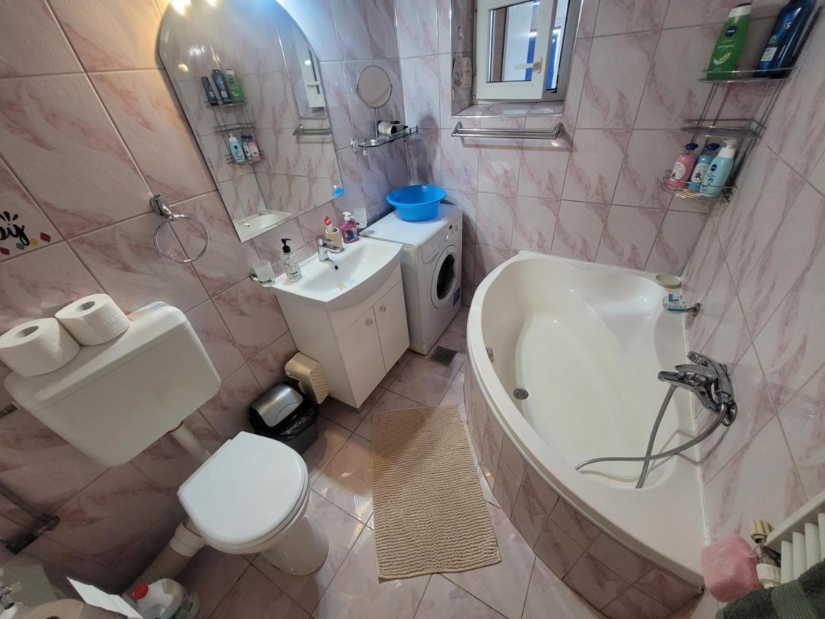 Quiet, Relaxing, Family Friendly Lejlighed Bukarest Eksteriør billede